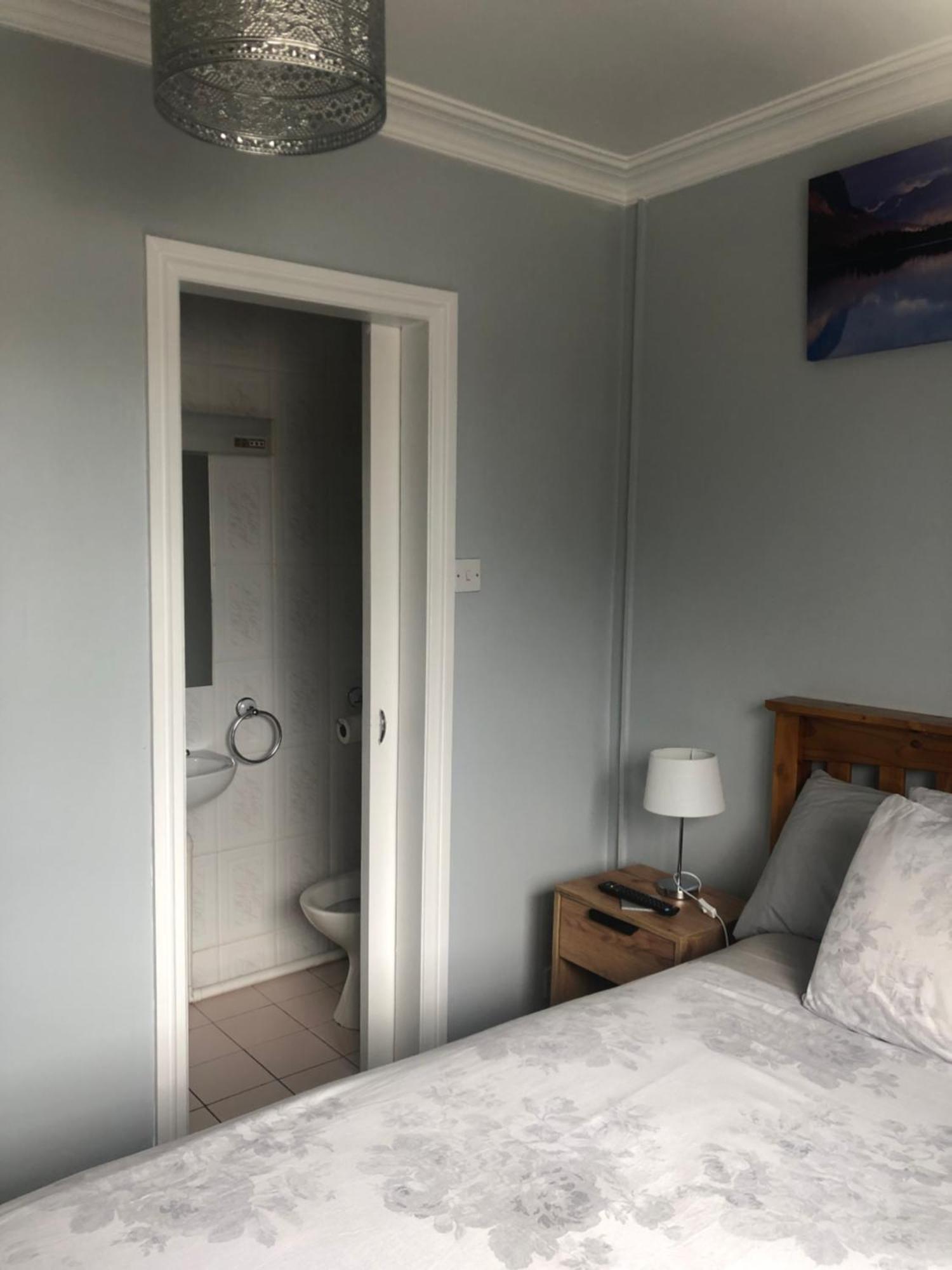 Manorlodge Трали Экстерьер фото